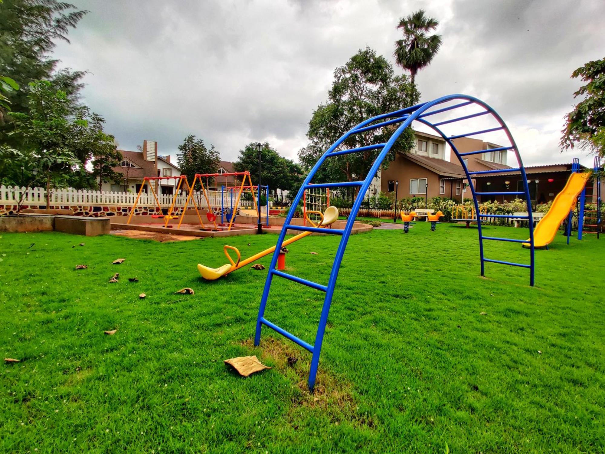 Pushpam Sanskruti Resort Karjat - A Pure Veg Resort Dhamni Extérieur photo