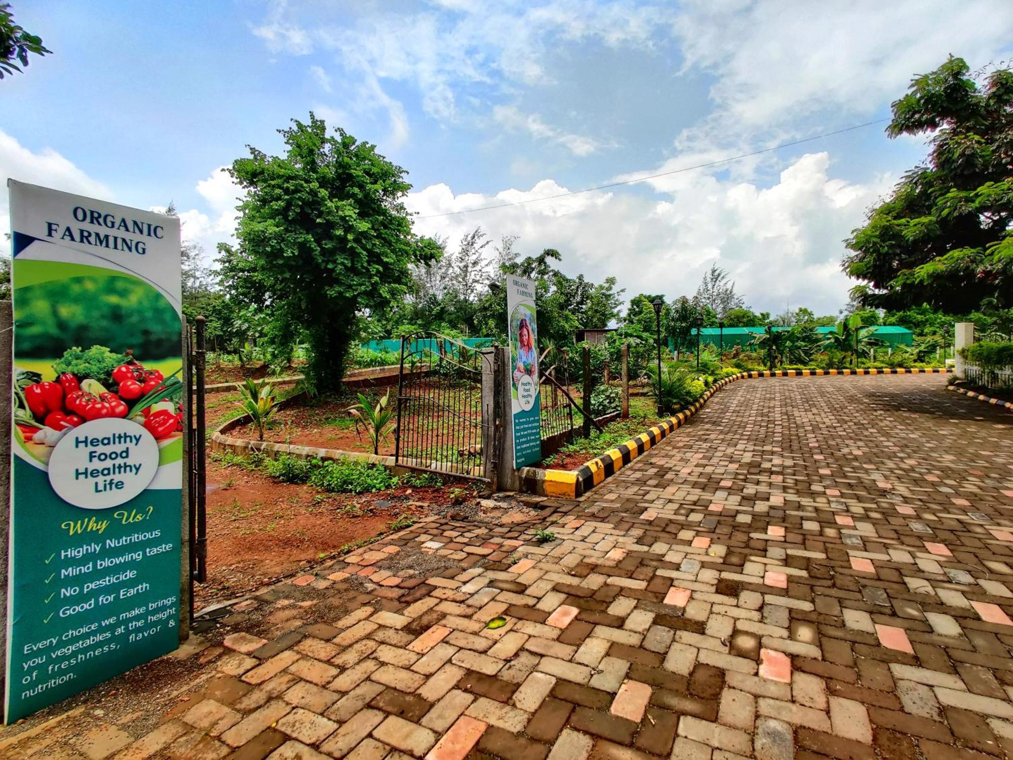 Pushpam Sanskruti Resort Karjat - A Pure Veg Resort Dhamni Extérieur photo